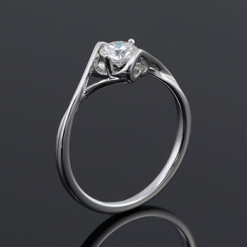 0.5 Carat Moissanite Round Cut Diamond Moissanite Ring in 925 Sterling Silver